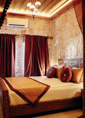 Transfer & Accommodation